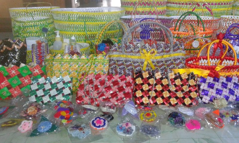 kerajinan dari plastik bekas