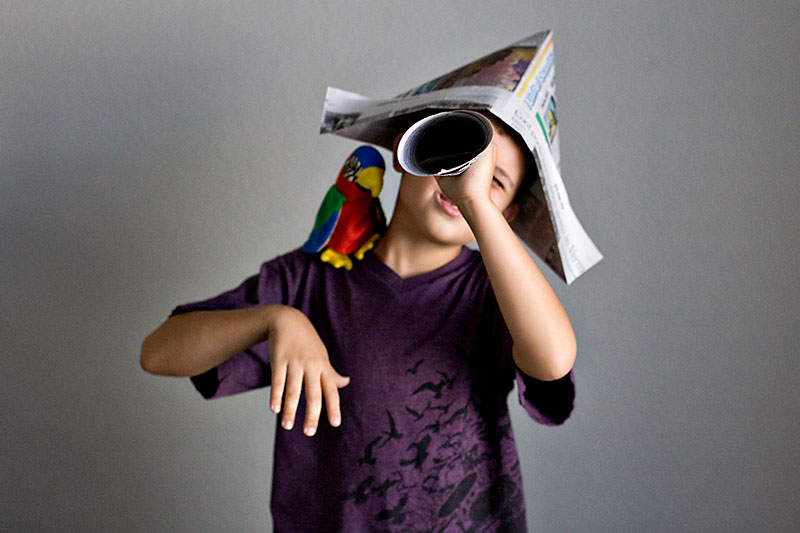 mainan dari koran bekas