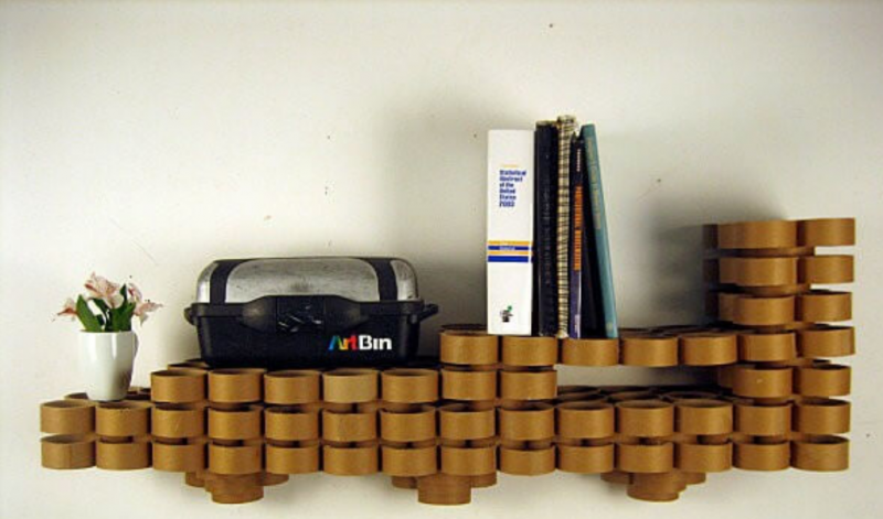 rak dinding dari kardus bekas